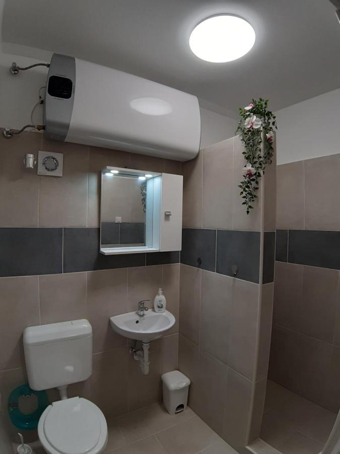 Renata Apartman Nyiregyhaza Exterior photo