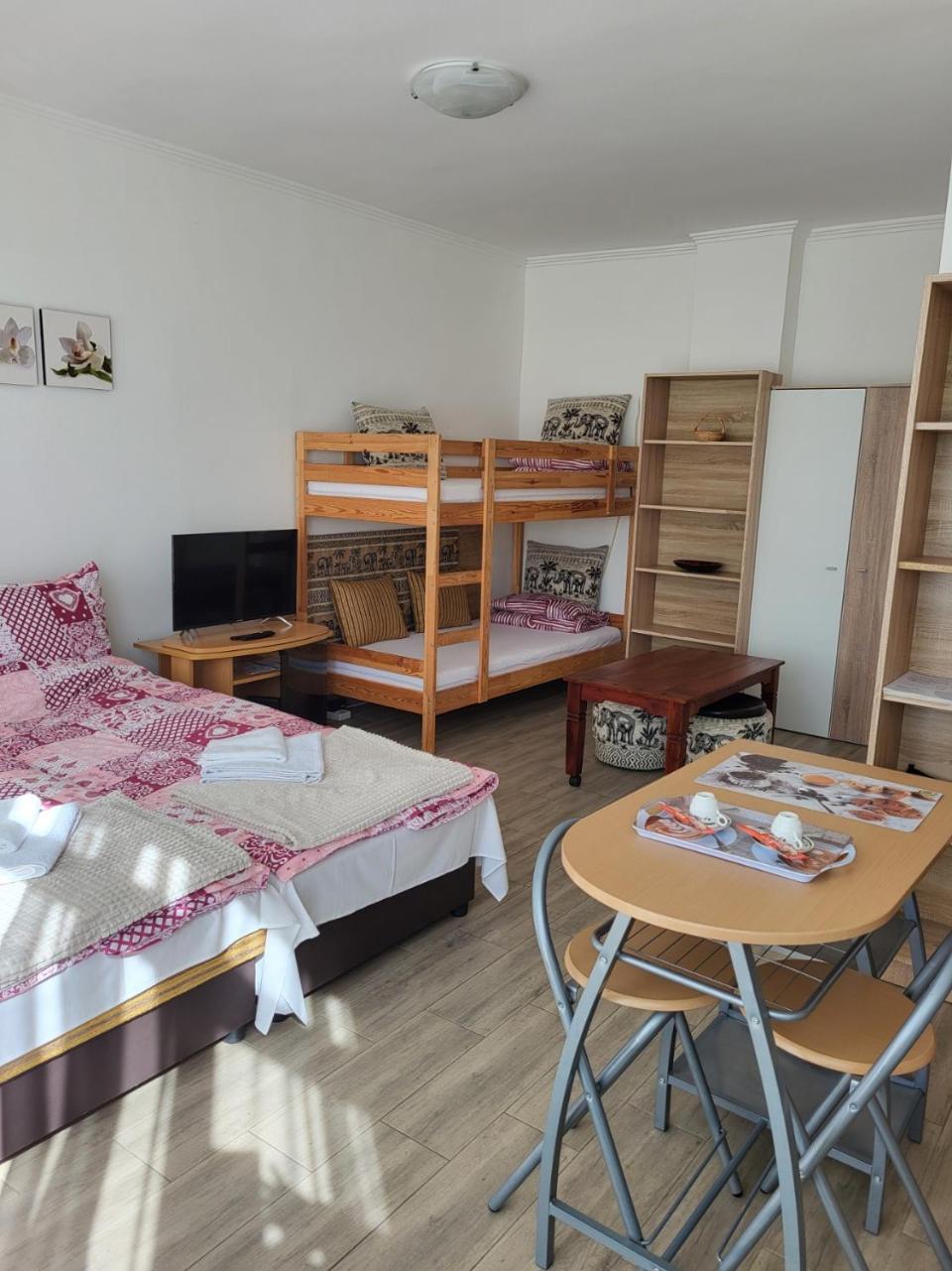 Renata Apartman Nyiregyhaza Exterior photo