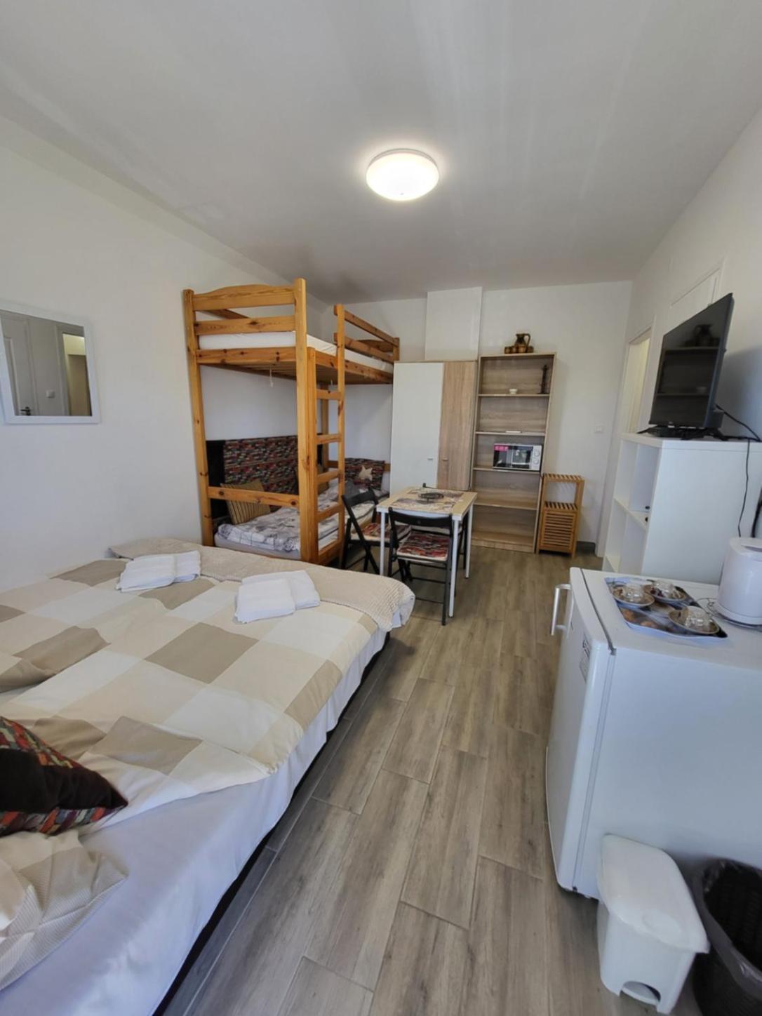 Renata Apartman Nyiregyhaza Exterior photo