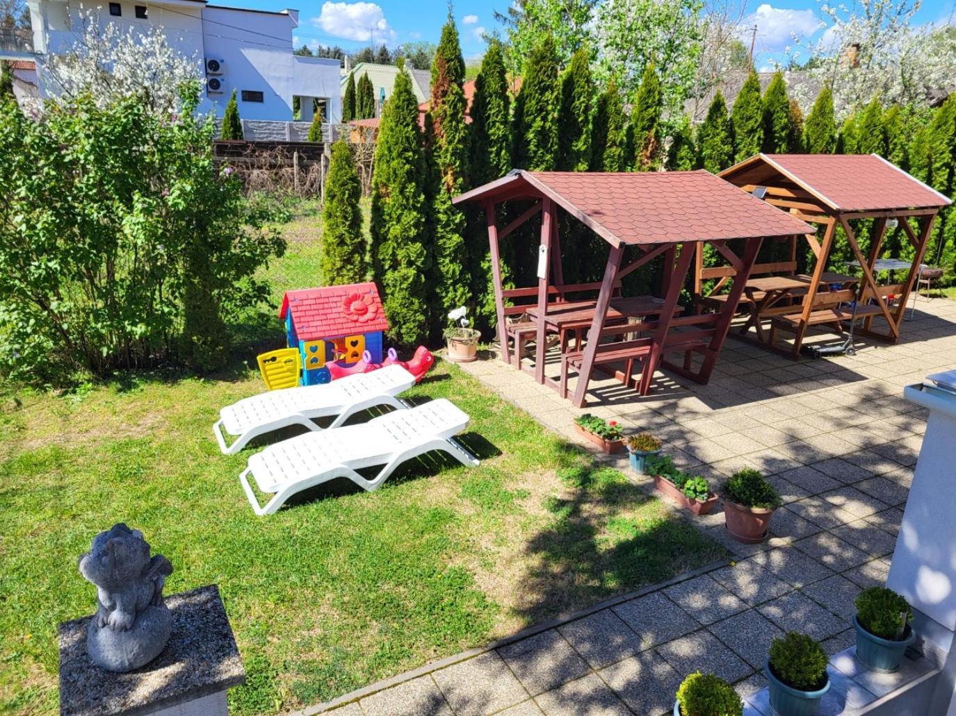 Renata Apartman Nyiregyhaza Exterior photo