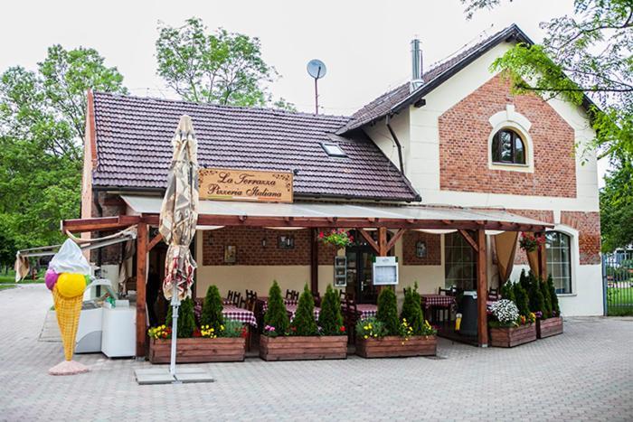 Renata Apartman Nyiregyhaza Exterior photo