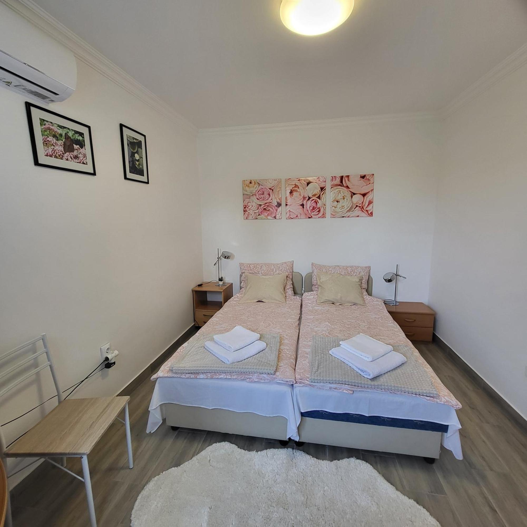 Renata Apartman Nyiregyhaza Exterior photo