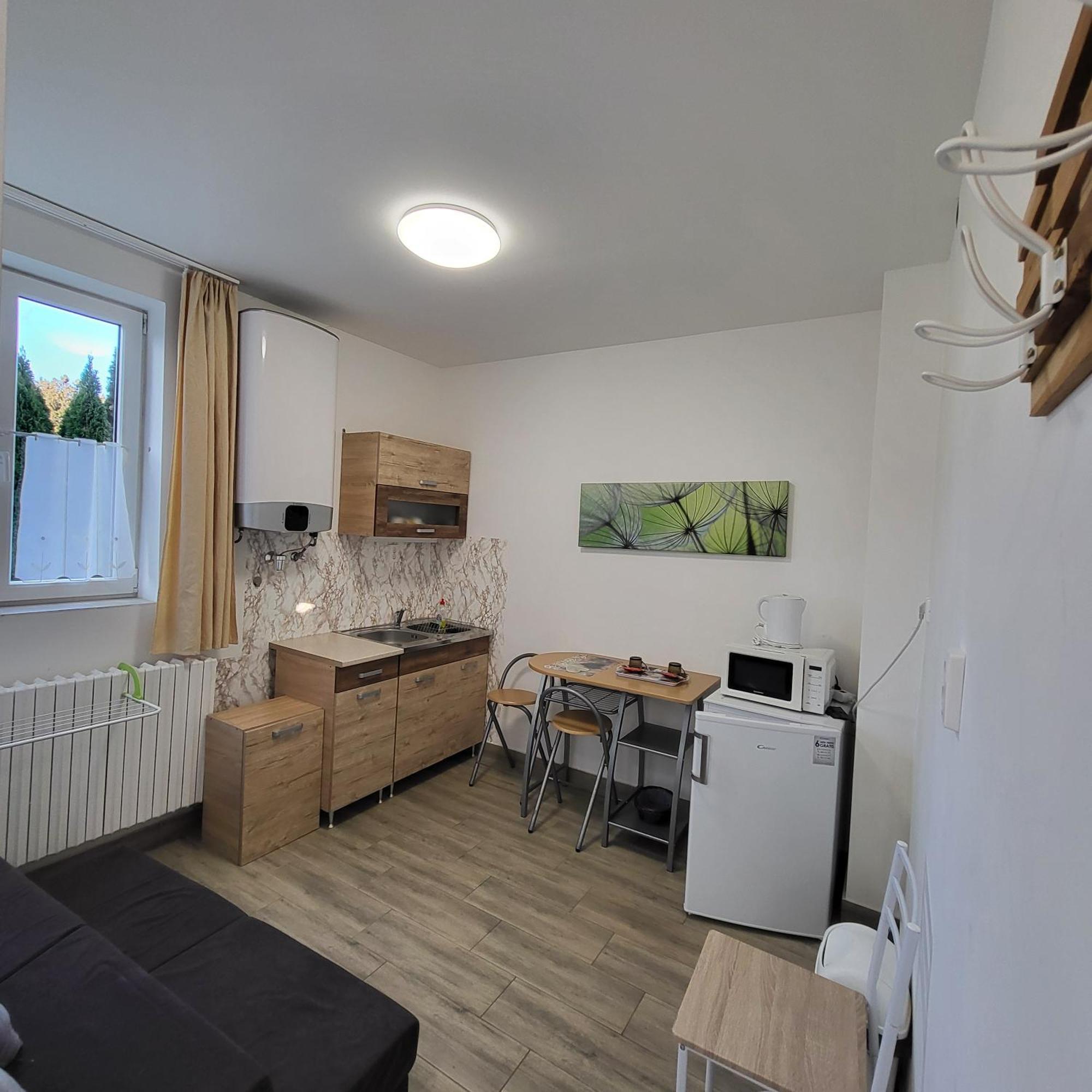 Renata Apartman Nyiregyhaza Exterior photo
